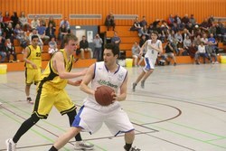 VFL Hameln: Tobias Stender (re.)<br>
Lindhorst: Jan Scharenberg<br>
Foto: nls